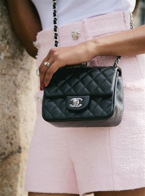 chanel borsa classica misure|Confronto delle dimensioni della borsa Chanel Classic Flap.